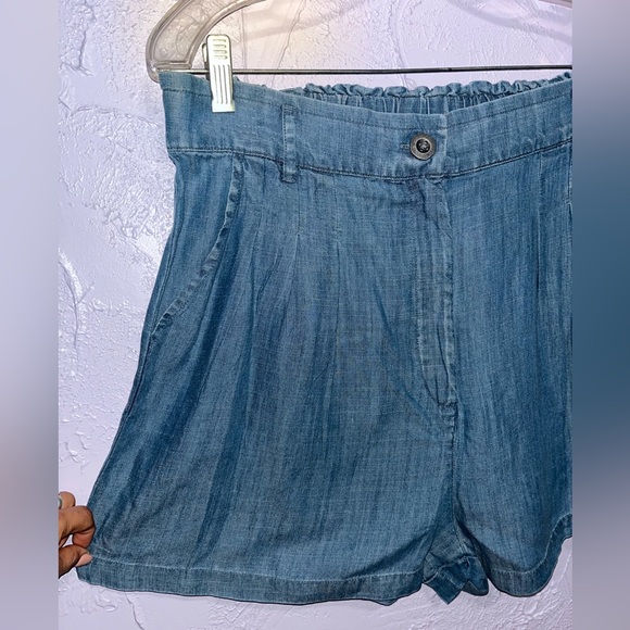 ARIAT Lightweight Shorts - Picture 7 of 8